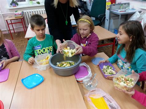 Pyszne kanapki na II śniadanie – Szkoła Podstawowa im. Ks.